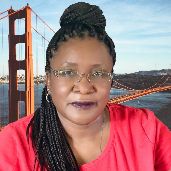 Meet your Posher, Cynthia - Picture 2 of 5